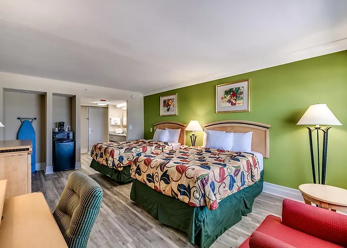 Beachcomber Inn & Suites